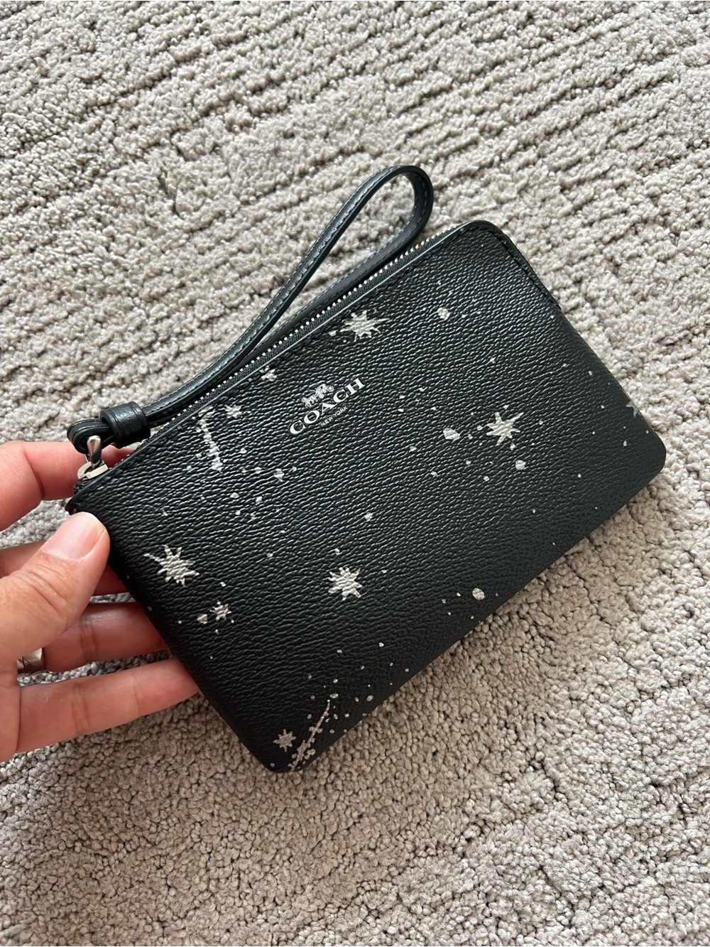 Coach Black Leather Star Print Corner Zip Wristlet - Picture 3 of 12